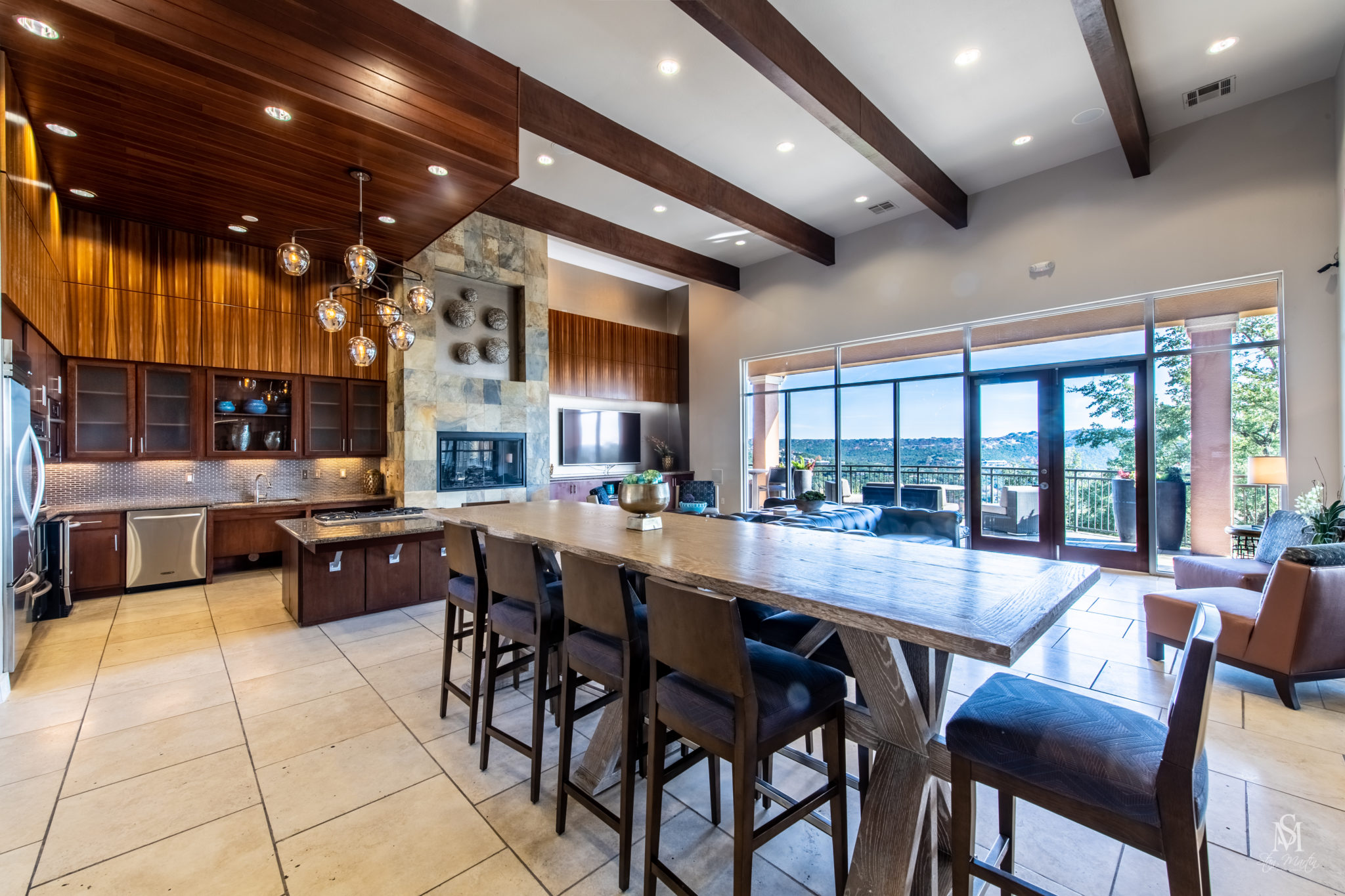 Contact 10X Living Grandview Apartments on 360 Austin, TX