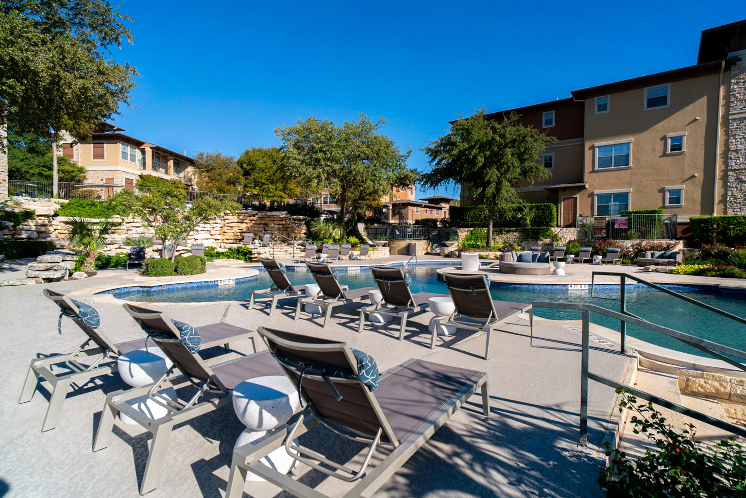 Photos of 10X Living Grandview Northwest Hills apartments